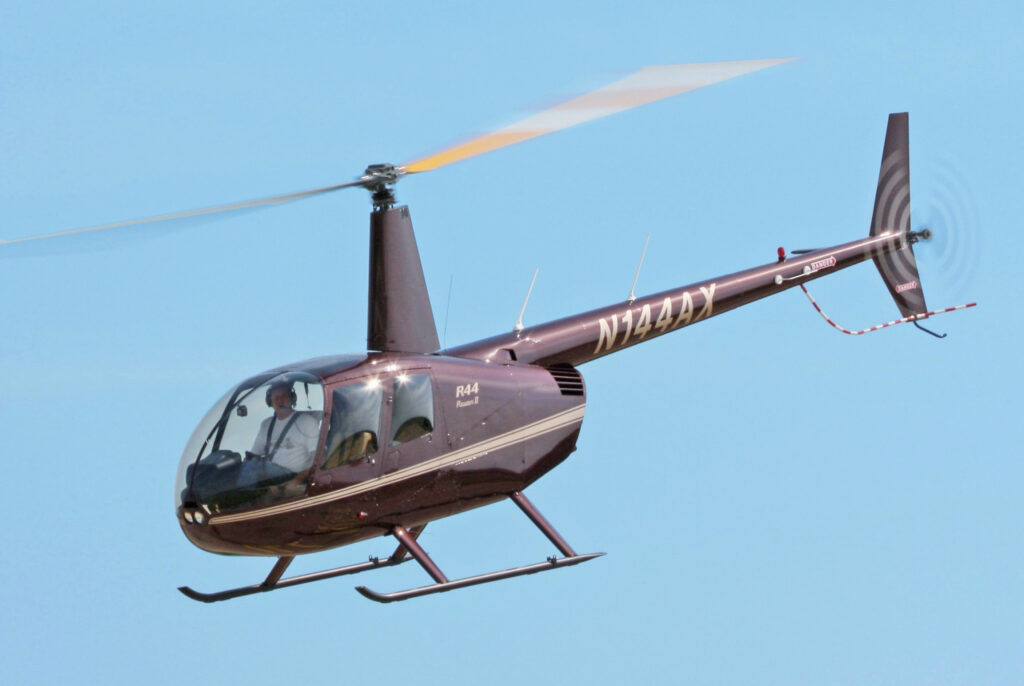 Robinson_R44_II_